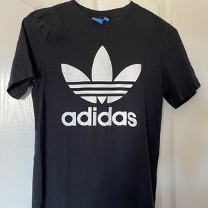 Adidas tshirt